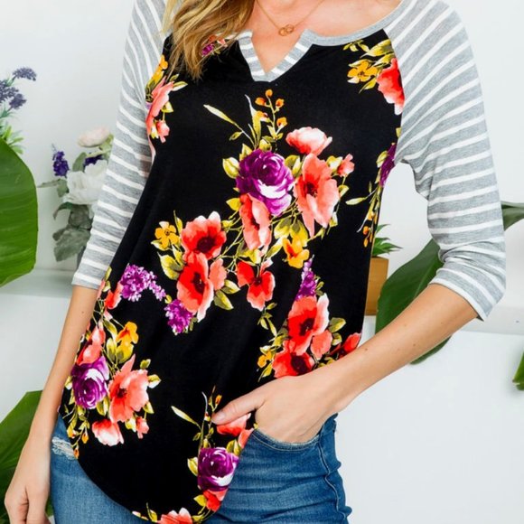 Floral Henley 3/4 Sleeve Top